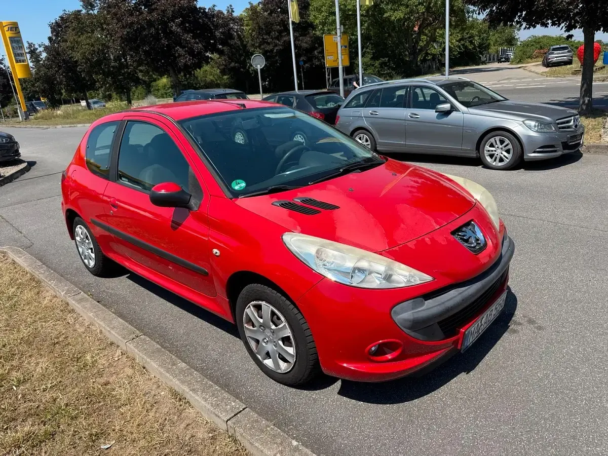 Gebraucht Peugeot 206+ 60 PS (44 kW) 2009 Rot Kleinwagen