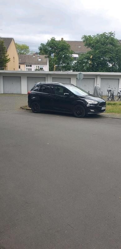 Schwarz Gebraucht 2019 Ford Grand C-Max Van / Kleinbus | 15.000 € (Etwas zu teuer) - Bild 1/4