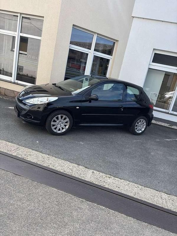 Gebraucht Peugeot 206 75 PS (55 kW) 2009 Schwarz Limousine