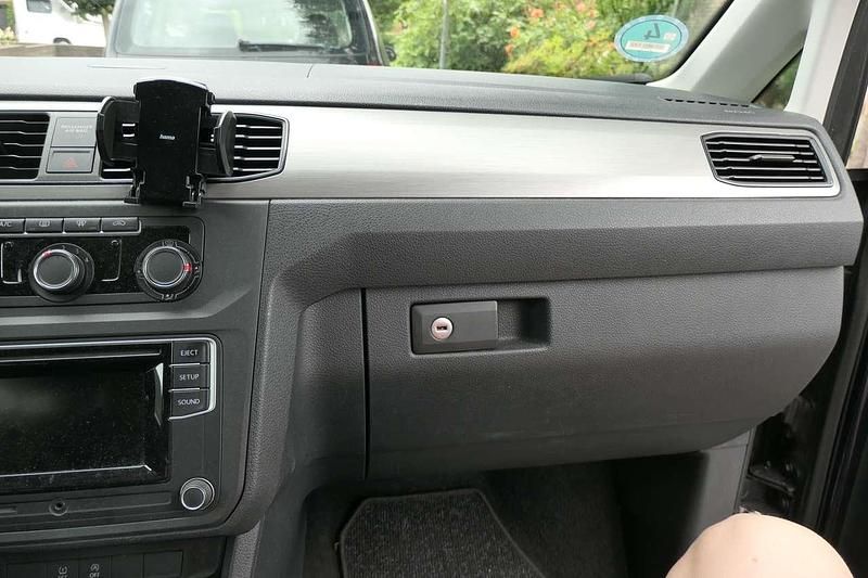 Gebraucht VW Caddy Maxi Trendline 125 PS (91 kW) 2017 Van / Kleinbus