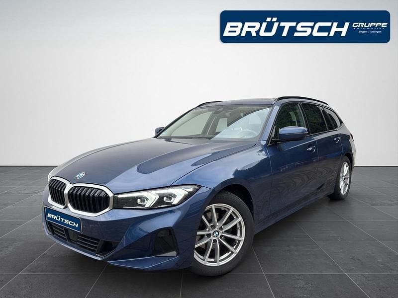 Phytonicblau metallic Gebraucht 2023 BMW 318 Shadowline Kombi | 32.980 € (Fairer Preis) - Bild 1/1