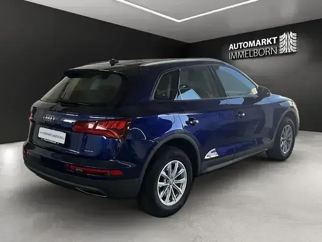 Używany Audi Q5 Advanced 245 KM (180 kW) 2020 Niebieski SUV