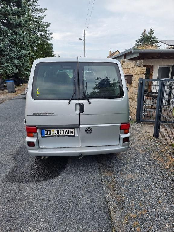 Gebraucht VW Multivan 102 PS (75 kW) 2001 Silber Van / Kleinbus