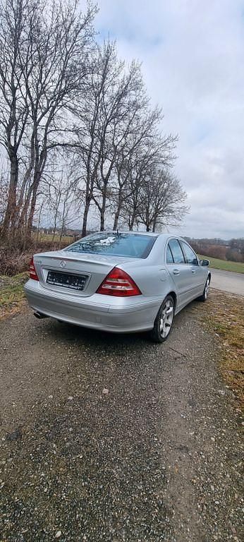 Gebraucht Mercedes C230 Avantgarde 204 PS (150 kW) 2006 Silber Limousine