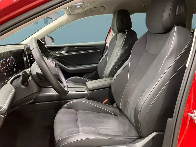Używany VW Passat 150 KM (110 kW) 2025 Czerwony Kombi