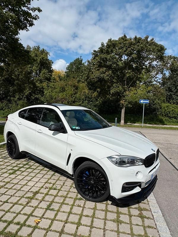 Weiß Gebraucht 2015 BMW X6 M50 SUV | 32.300 € (Fairer Preis) - Bild 1/4