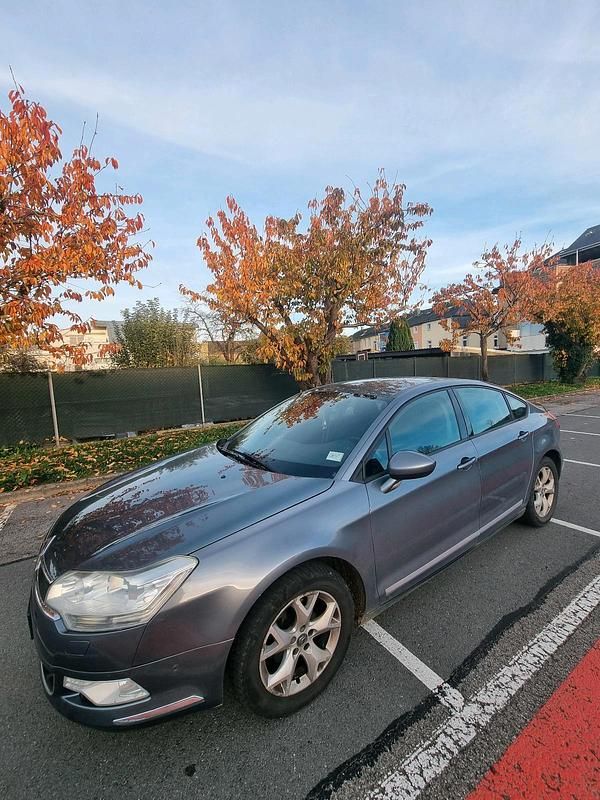 Grau Gebraucht 2010 Citroën C5 Limousine | 2.000 € (Fairer Preis) - Bild 1/4