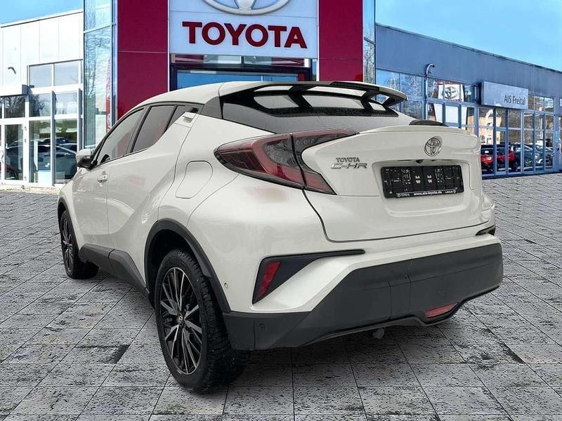 Gebraucht Toyota C-HR Lounge 116 PS (85 kW) 2016 White pearl cs SUV