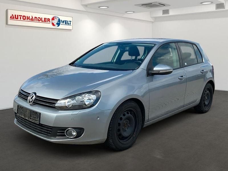 Gebraucht VW Golf VI Team 122 PS (89 kW) 2011 Silber Kleinwagen