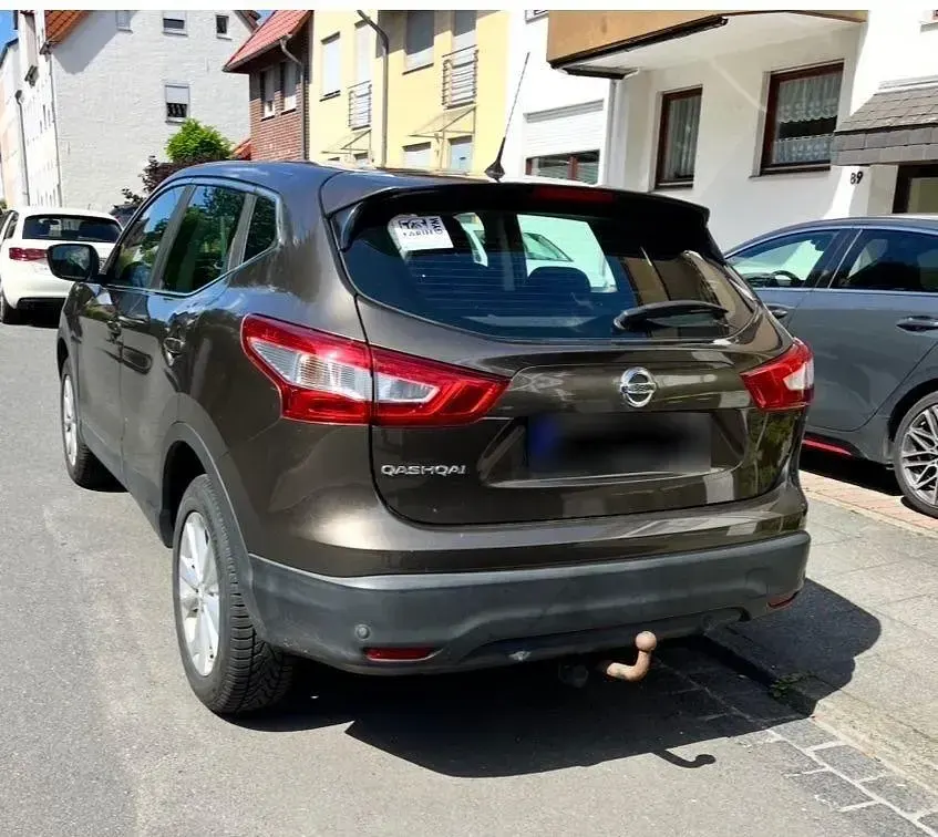 Gebraucht Nissan Qashqai Acenta 163 PS (119 kW) 2015 Braun SUV