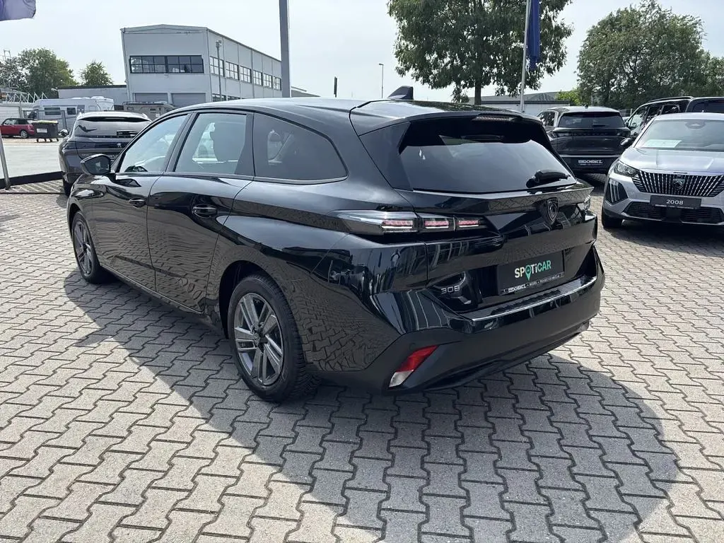 Gebraucht Peugeot 308 SW Active 131 PS (96 kW) 2023 Lackierung schwarz perla nera/ Kombi