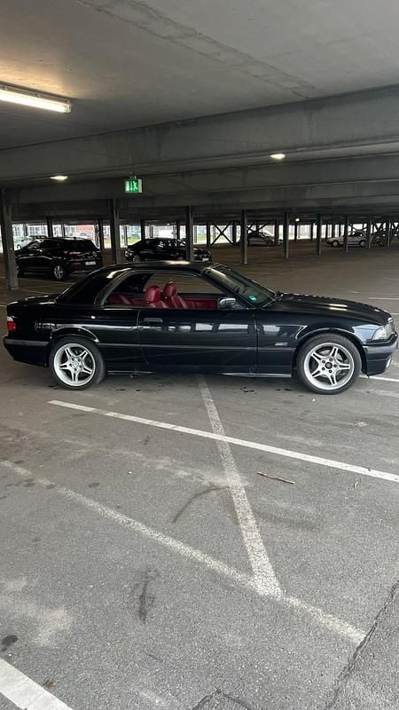 Gebraucht BMW 318 Cabriolet 116 PS (85 kW) 1996 Schwarz Cabrio
