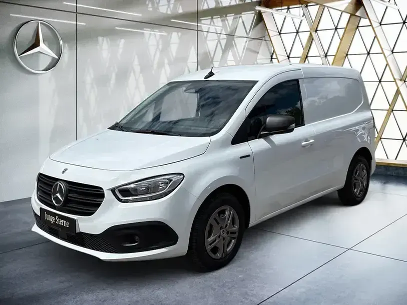 Gebraucht Mercedes eCitan 89 kW (122 PS) 2025 Arktikweiß Van / Kleinbus