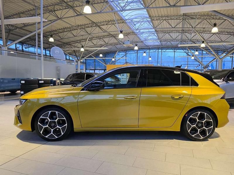 Gebraucht Opel Astra Ultimate 131 PS (96 kW) 2024 Gelb Limousine