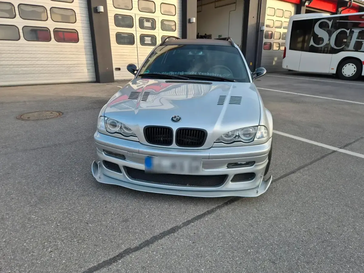 Gebraucht BMW 330 231 PS (169 kW) 2000 Silber Kombi