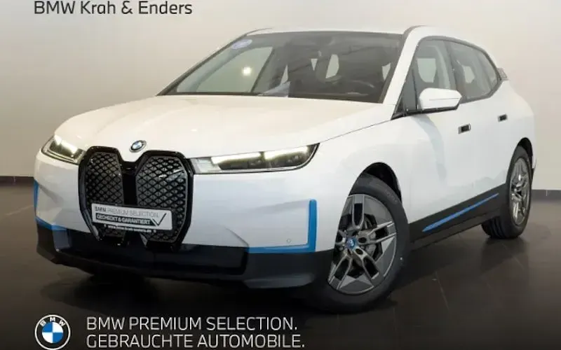 Gebraucht BMW iX 300 kW (408 PS) 2021 Weiß SUV