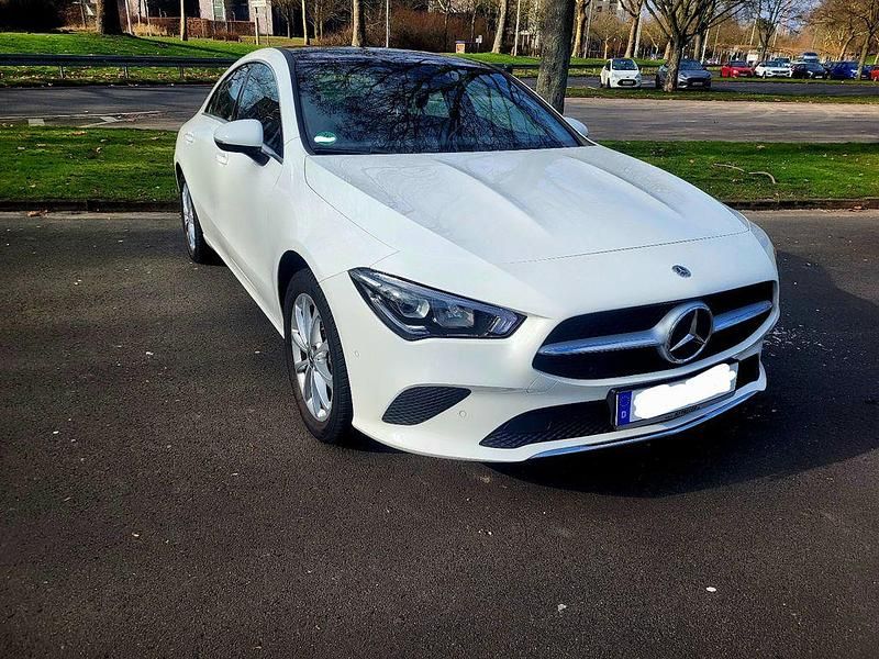 Gebraucht Mercedes CLA180 136 PS (100 kW) 2021 Weiß Limousine