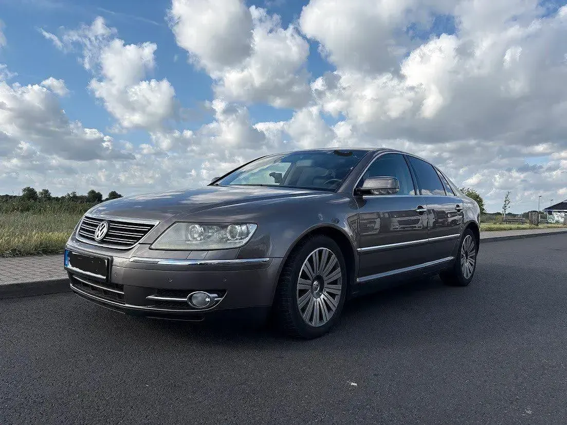 Gebraucht VW Phaeton 232 PS (170 kW) 2007 Grau Limousine