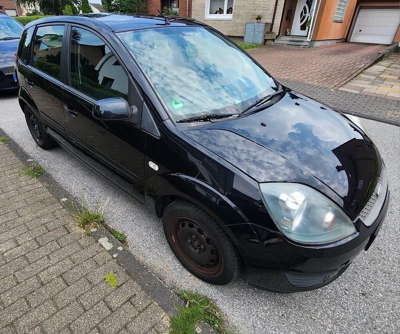 Schwarz Gebraucht 2007 Ford Fiesta Kleinwagen | 550 € (Guter Preis) - Bild 1/4