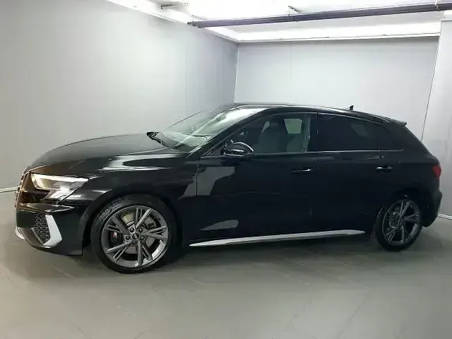 Gebraucht Audi S3 Sport 310 PS (228 kW) 2022 Mythosschwarz (metallic) Limousine
