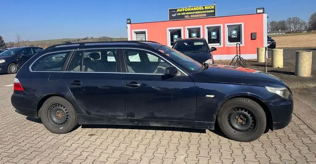 Używany BMW 520 163 KM (119 kW) 2005 Niebieski Kombi