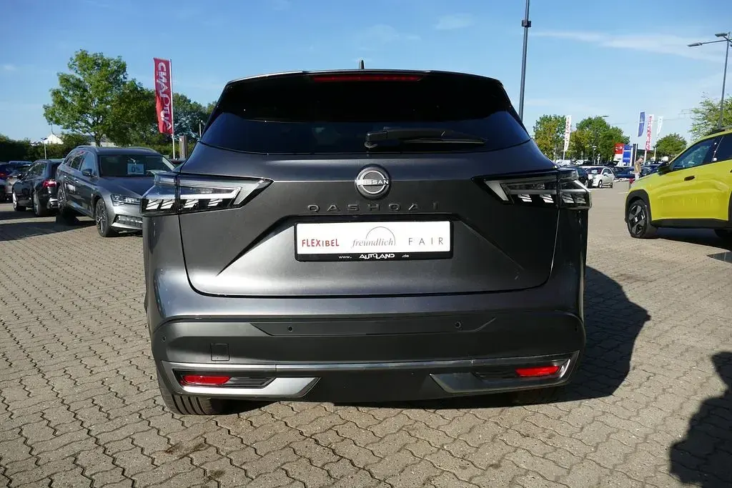 Neu Nissan Qashqai Tekna 158 PS (116 kW) 2026 Grau SUV