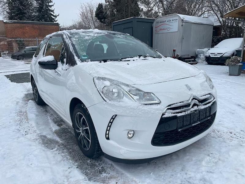 Gebraucht Citroën DS3 Chic 95 PS (69 kW) 2010 Weiß Kleinwagen