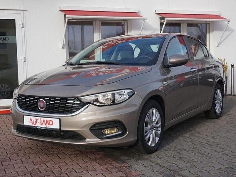 Gebraucht Fiat Tipo 95 PS (69 kW) 2018 Beige Limousine