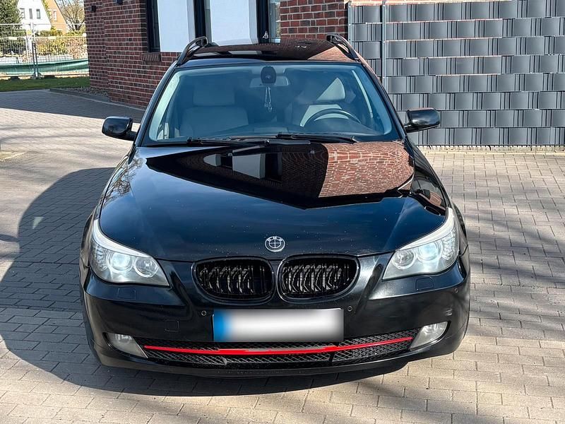 Gebraucht BMW 520 163 PS (119 kW) 2008 Schwarz Kombi