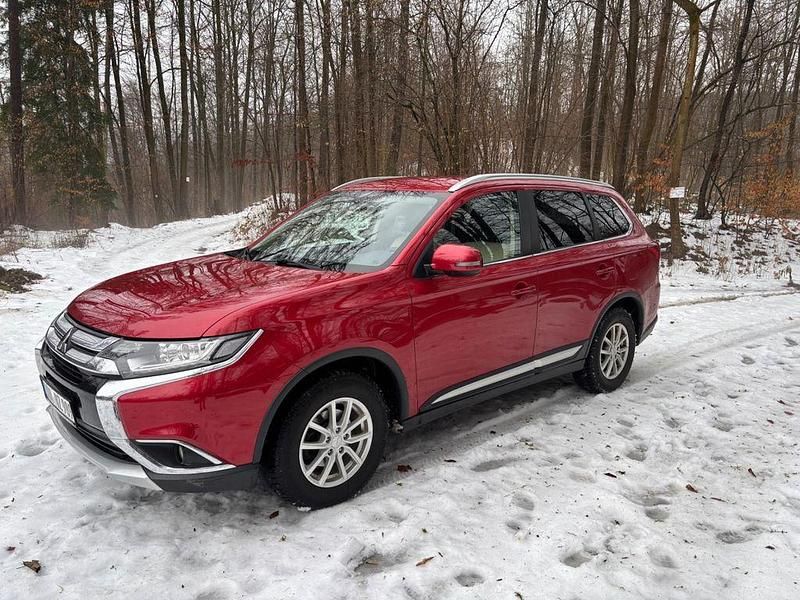 Rot Gebraucht 2017 Mitsubishi Outlander Top SUV | 16.900 € (Fairer Preis) - Bild 1/4