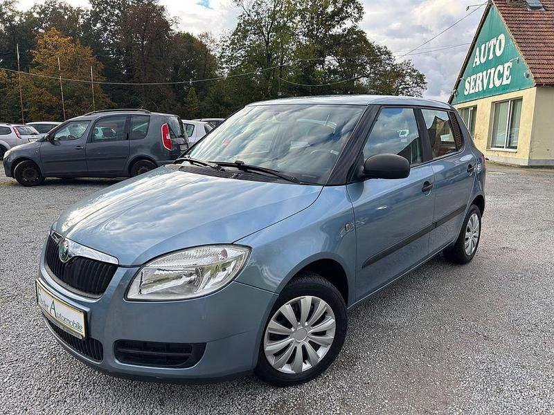 Blau Gebraucht 2010 Skoda Fabia Classic Kleinwagen | 4.900 € (Etwas zu teuer) - Bild 1/4