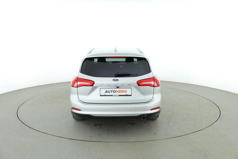 Gebraucht Ford Focus Cool & Connect 125 PS (91 kW) 2021 Silber Kombi