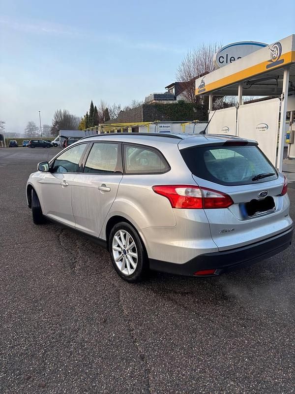Usata Ford Focus 101 CV (74 kW) 2013 Argento Station wagon