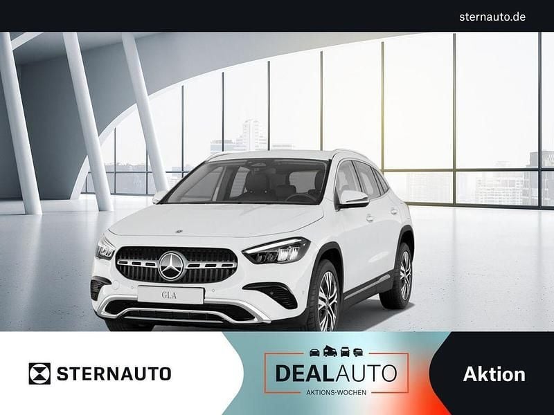 Unilack polarweiß Gebraucht 2023 Mercedes GLA180 SUV | 32.380 € (Guter Preis) - Bild 1/4