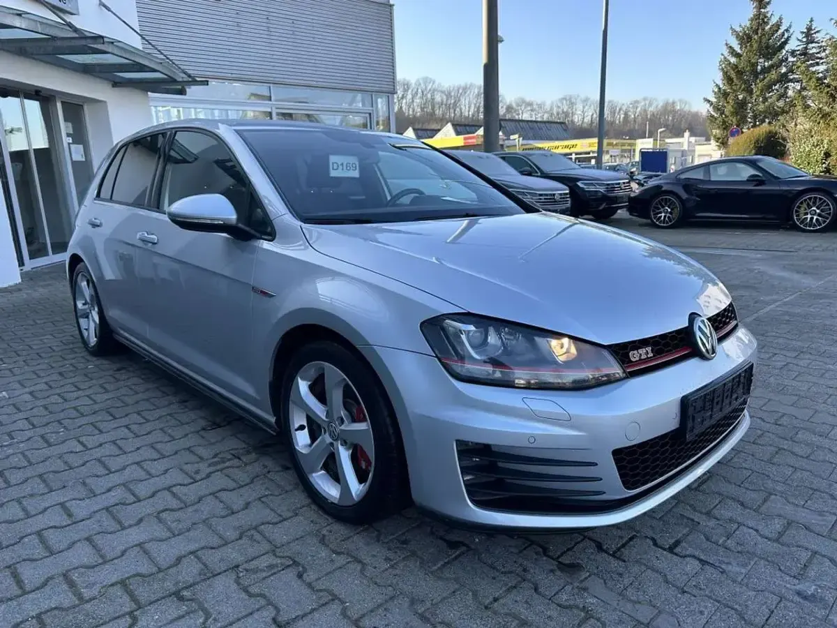 Używany VW Golf GTI 230 KM (169 kW) 2017 Srebrny Coupe