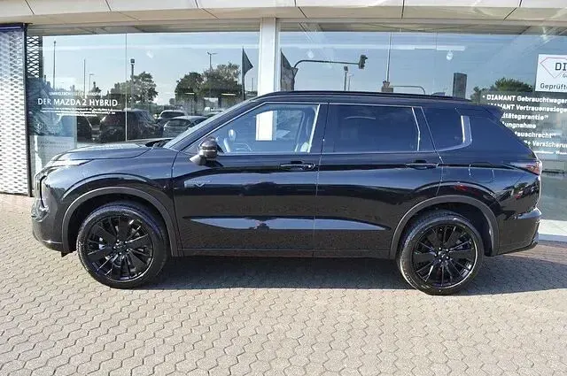 Neu Mitsubishi Outlander P-HEV Top 306 PS (225 kW) 2026 Schwarz SUV