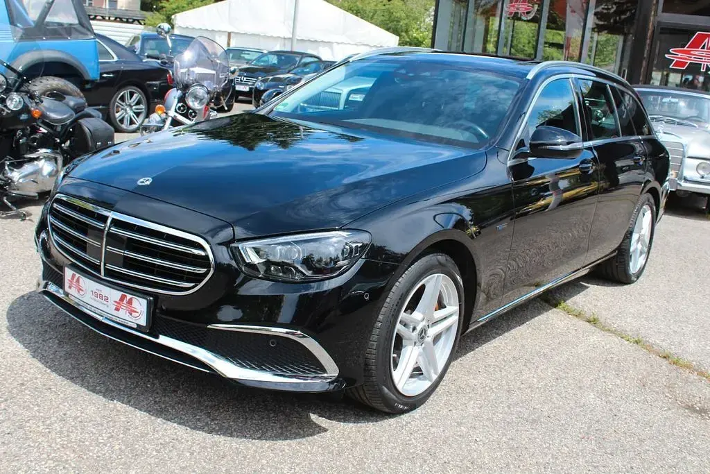 Gebraucht Mercedes E300 AMG 211 PS (155 kW) 2021 Schwarz Limousine
