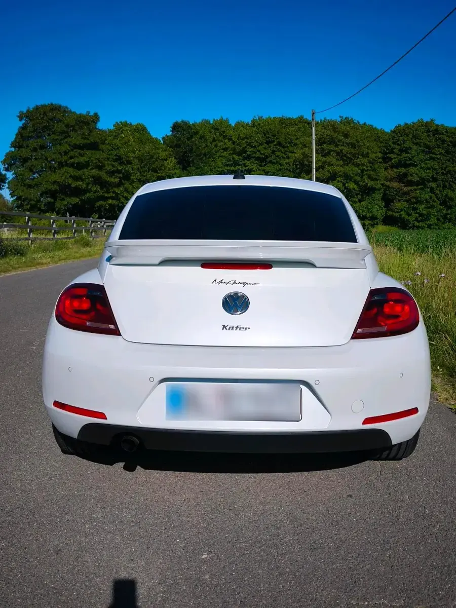 Gebraucht VW Beetle Design 105 PS (77 kW) 2012 Weiß Kleinwagen