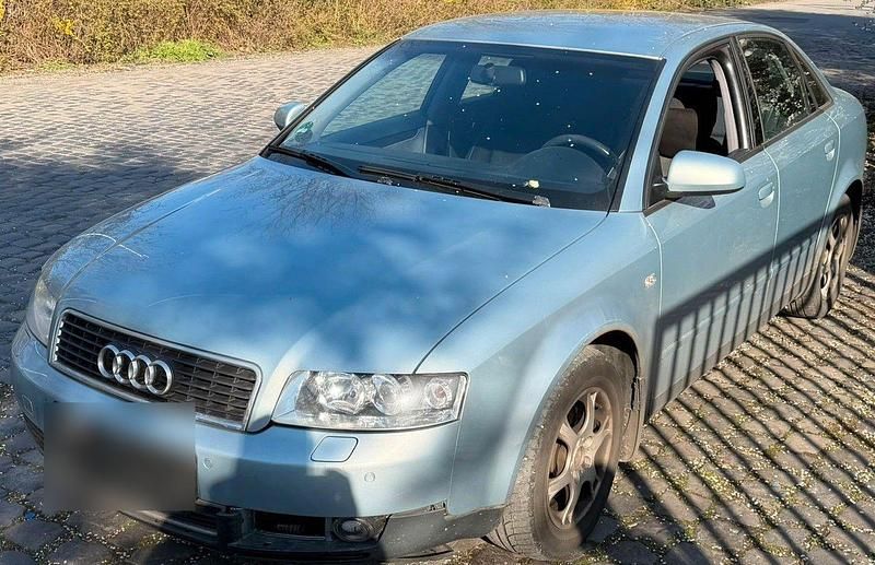 Gebraucht Audi A4 131 PS (96 kW) 2001 Blau Limousine