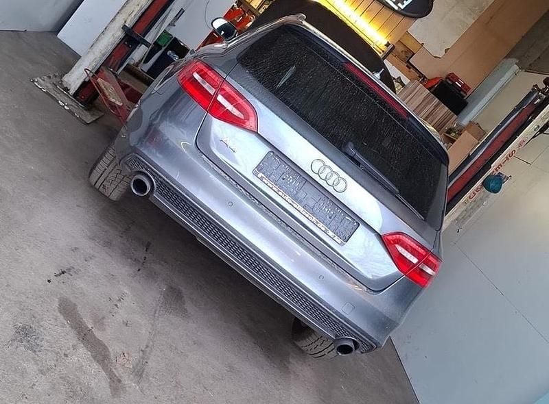 Gebraucht Audi A4 S-Line 211 PS (155 kW) 2013 Grau Kombi