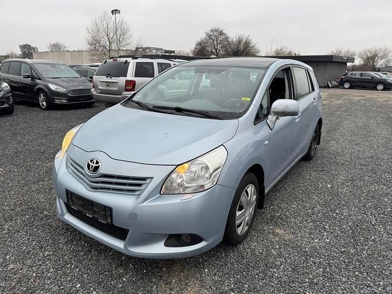 Gebraucht Toyota Verso Life 147 PS (108 kW) 2011 Blau Van / Kleinbus