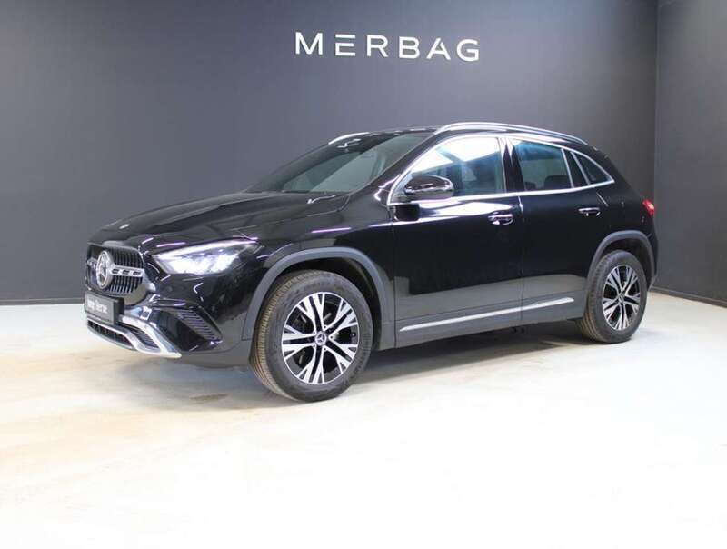 Gebraucht Mercedes GLA220 Advanced 190 PS (139 kW) 2023 Metalliclack kosmosschwarz SUV