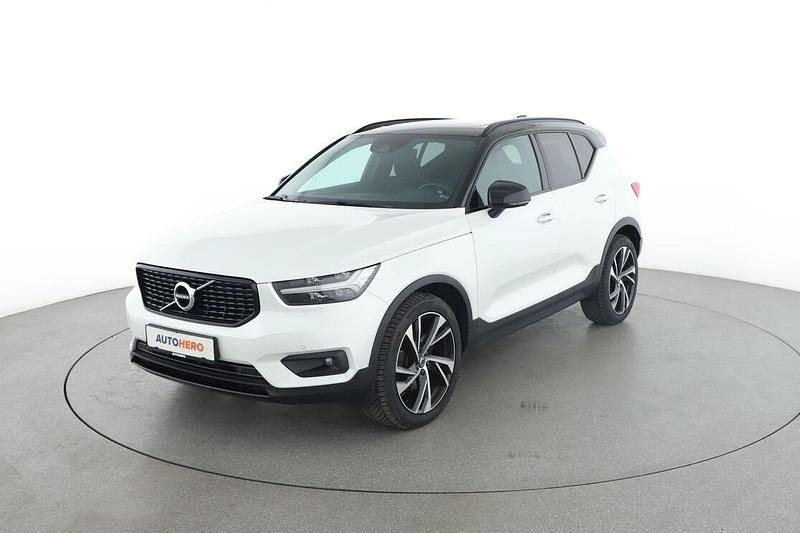 Weiß Gebraucht 2018 Volvo XC40 R-Design SUV | 26.030 € - Bild 1/3
