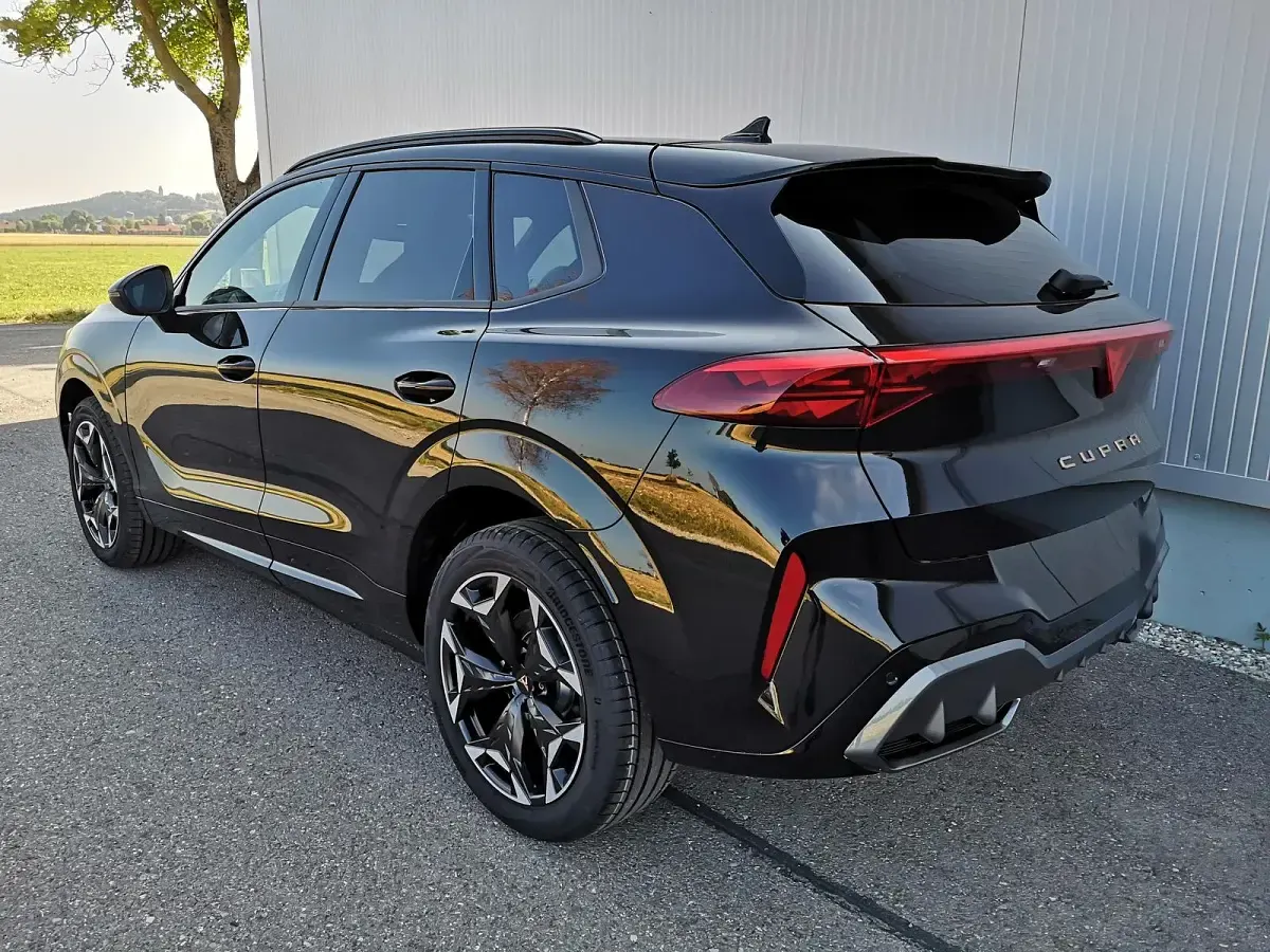 Neu Cupra Terramar VZ 325 PS (239 kW) 2026 Mythosschwarz SUV