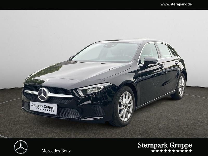 Schwarz Gebraucht 2021 Mercedes A180 Progressive Limousine | 21.770 € (Fairer Preis) - Bild 1/4
