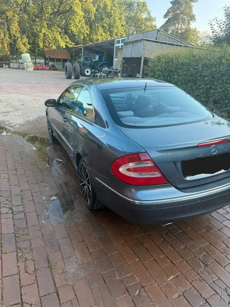 Gebraucht Mercedes CLK240 170 PS (125 kW) 2004 Blau Coupé