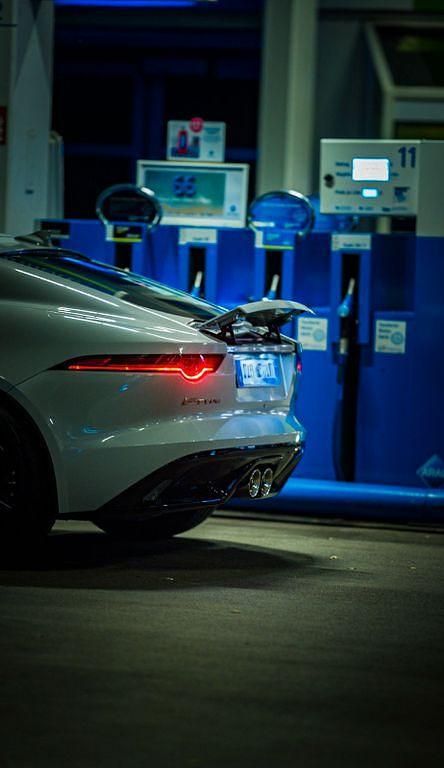 Gebraucht Jaguar F-Type R-Dynamic 381 PS (280 kW) 2020 Grau Coupé