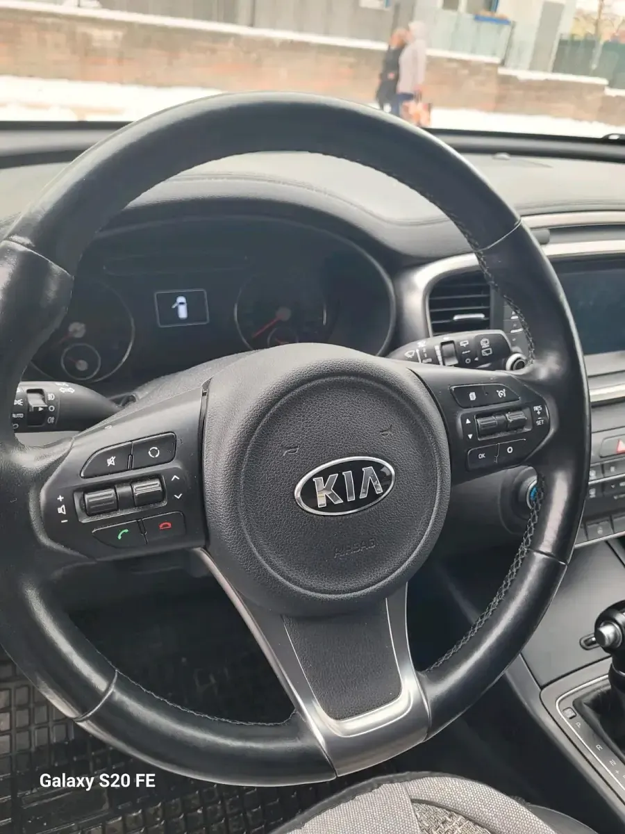 Używany Kia Sorento 200 KM (147 kW) 2016 Biały SUV