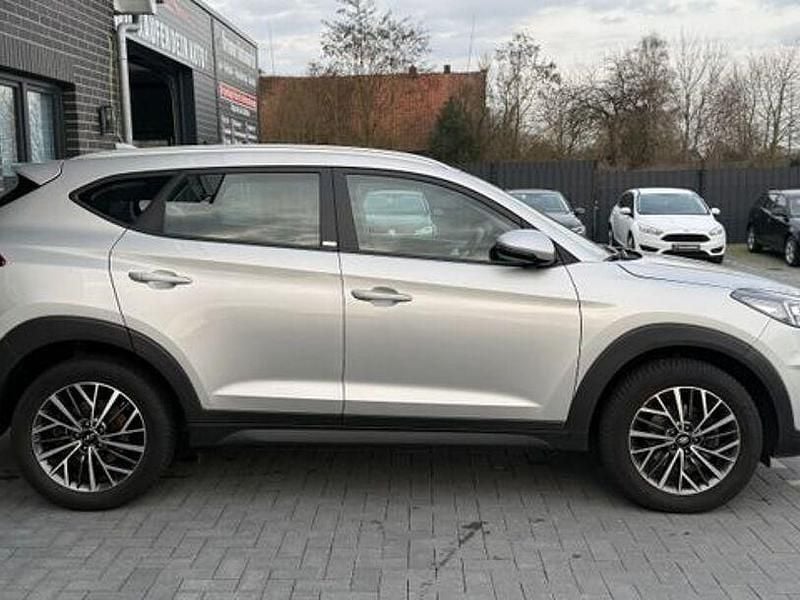 Second-hand Hyundai Tucson Advantage 132 CP (97 kW) 2020 Argintiu SUV