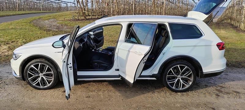 Gebraucht VW Passat Alltrack 240 PS (176 kW) 2017 Weiß Kombi